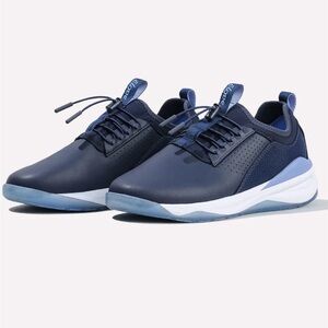 $150 MSRP NWOT Clove Men's Navy Elastic Tie Fluid And Slip Resistent Sneaker